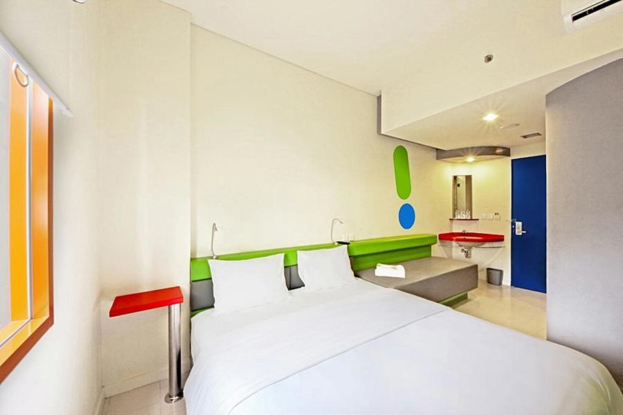 Pop! Hotel Kemang Jakarta Exterior foto