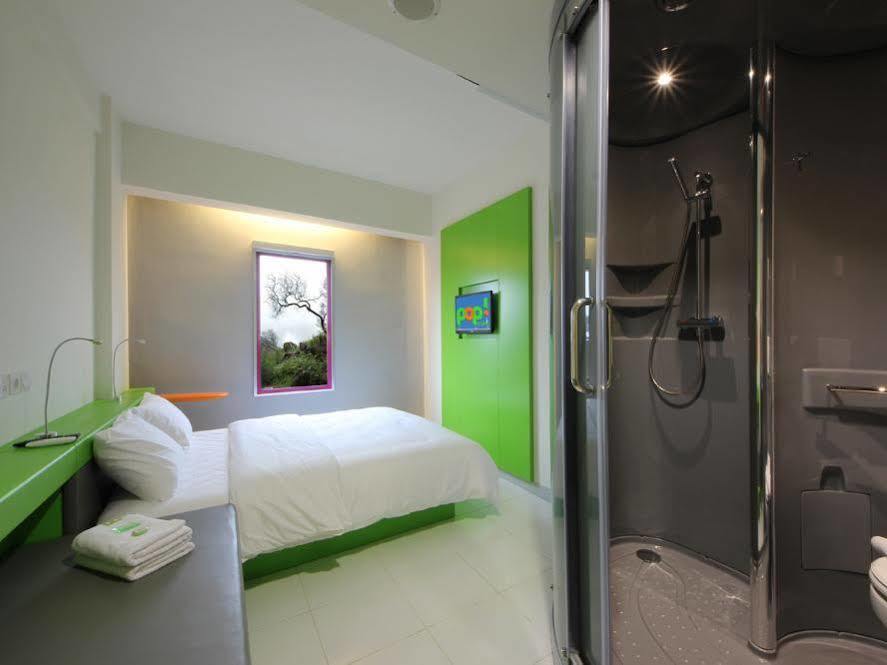 Pop! Hotel Kemang Jakarta Exterior foto